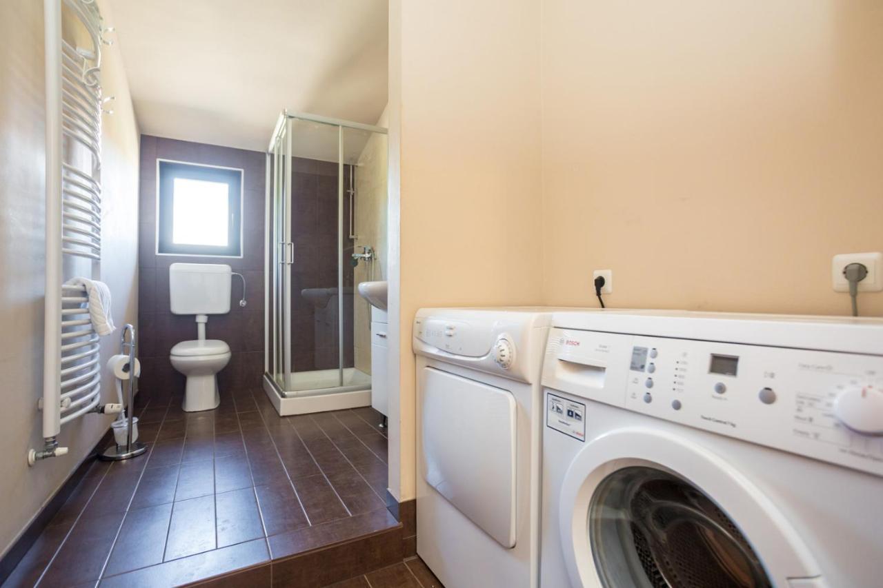 Apartmani Beba Omišalj Exterior foto